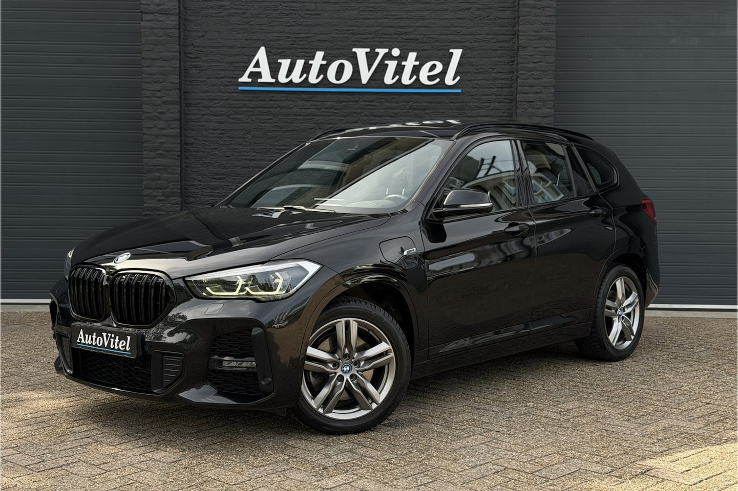 BMW X1 - xDrive25e M-Sport | Panodak | Head-Up | Camera | Adaptive Cruise | Comfort Access - AutoWereld.nl