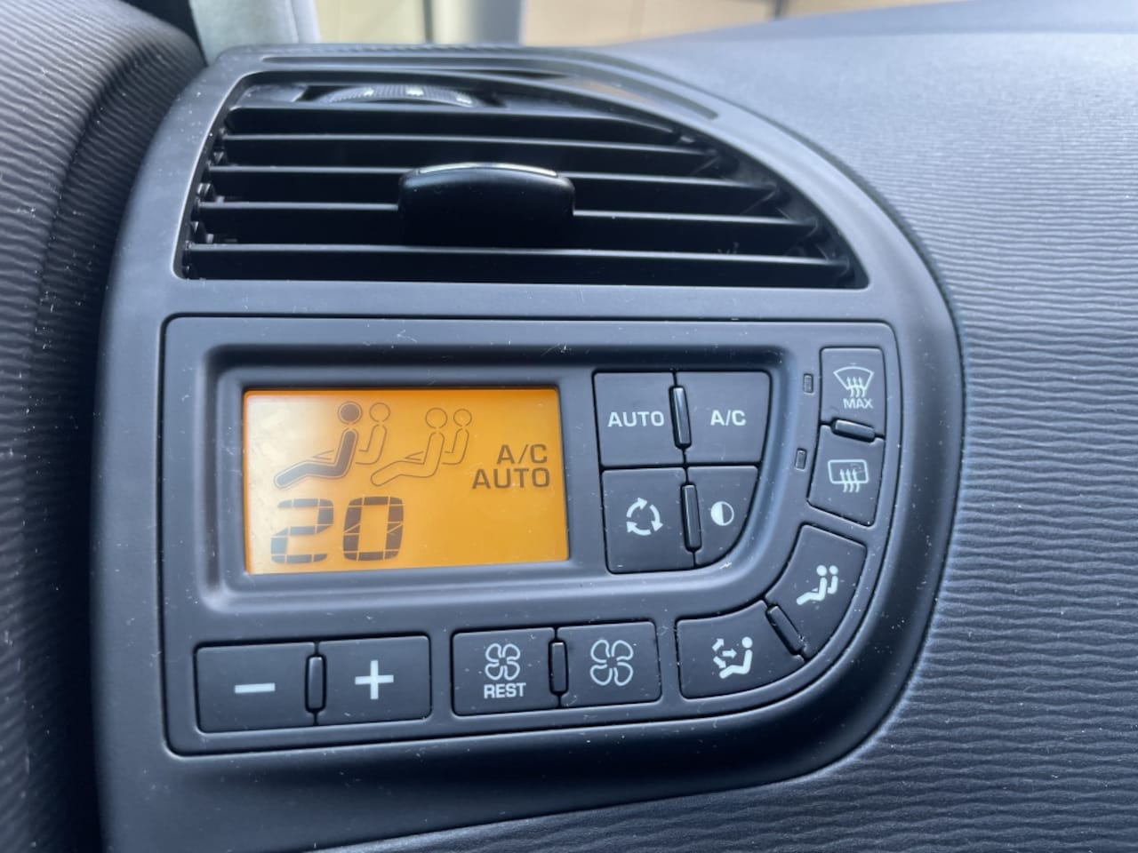 Citroën C4 Picasso - 1.6 THP Ligne Business EGS*RIJKLAARPRIJS*