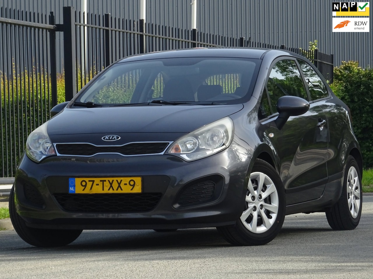 Kia Rio - 1.2 CVVT Pack 113DKM/NAP/AIRCO/CRUISE/APK 05-2027 - AutoWereld.nl