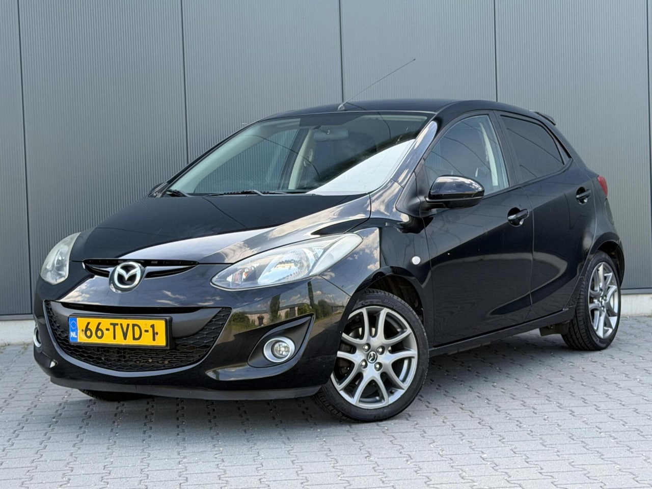 Mazda 2 - 1.3 BIFUEL Navigator GT 1e Eigenaar - Navi - Airco - Leuke Auto - AutoWereld.nl