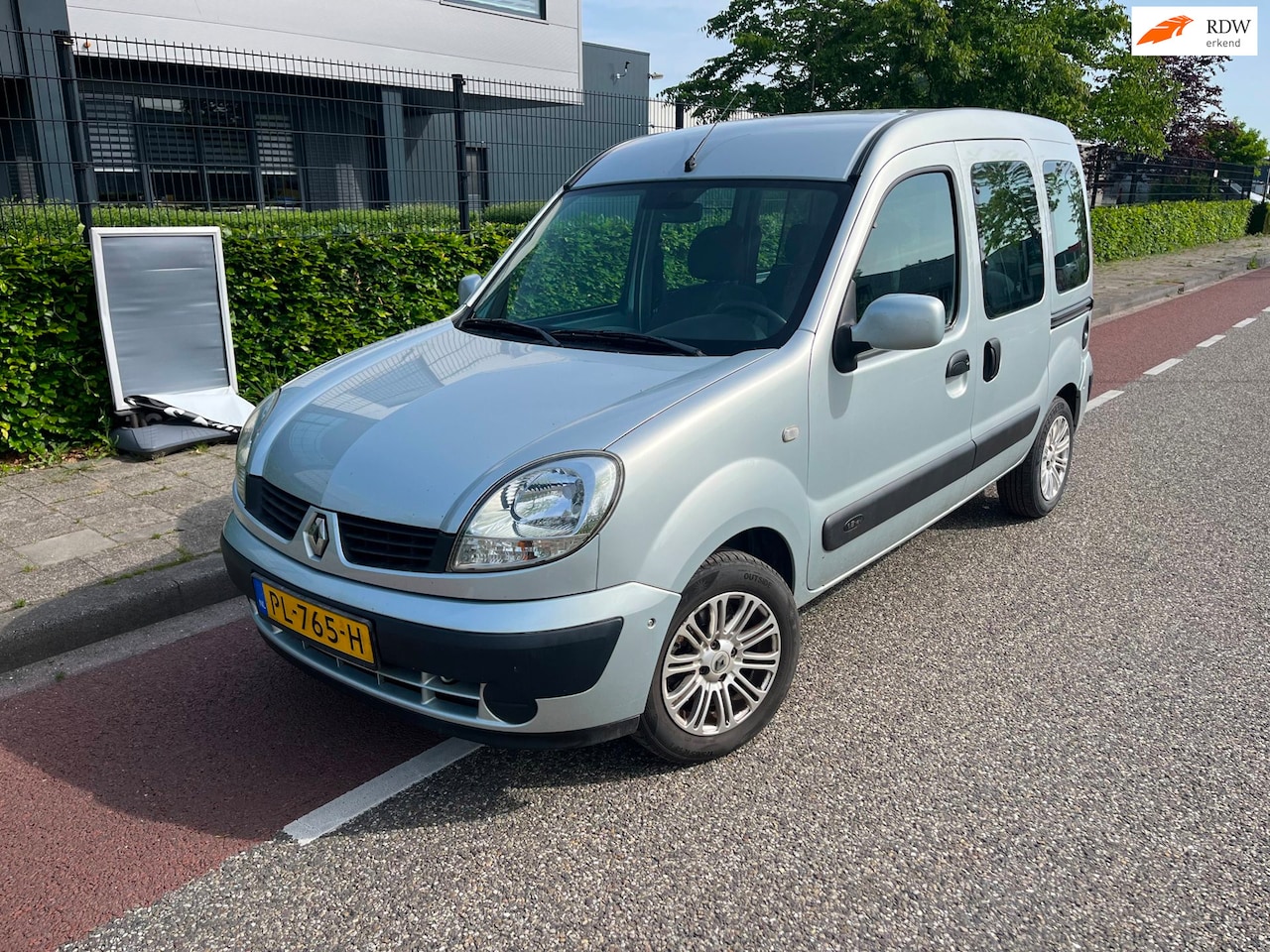 Renault Kangoo - 1.2-16V Expression Airco Distributieriem vervangen - AutoWereld.nl