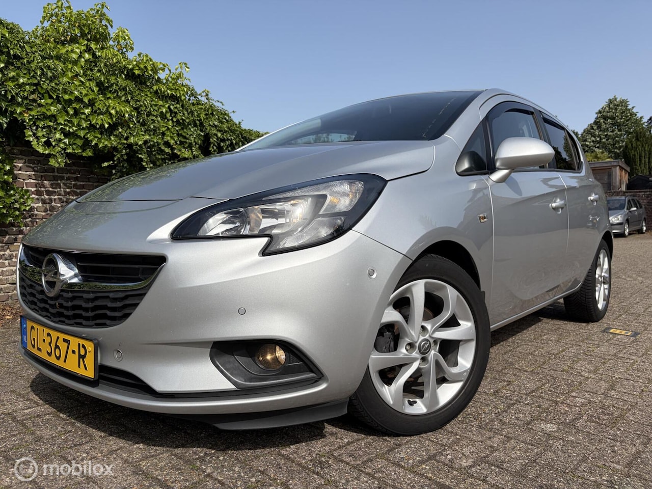 Opel Corsa - 1.4 Online Ed. Airco / Lm velgen / Apple CarPlay - AutoWereld.nl