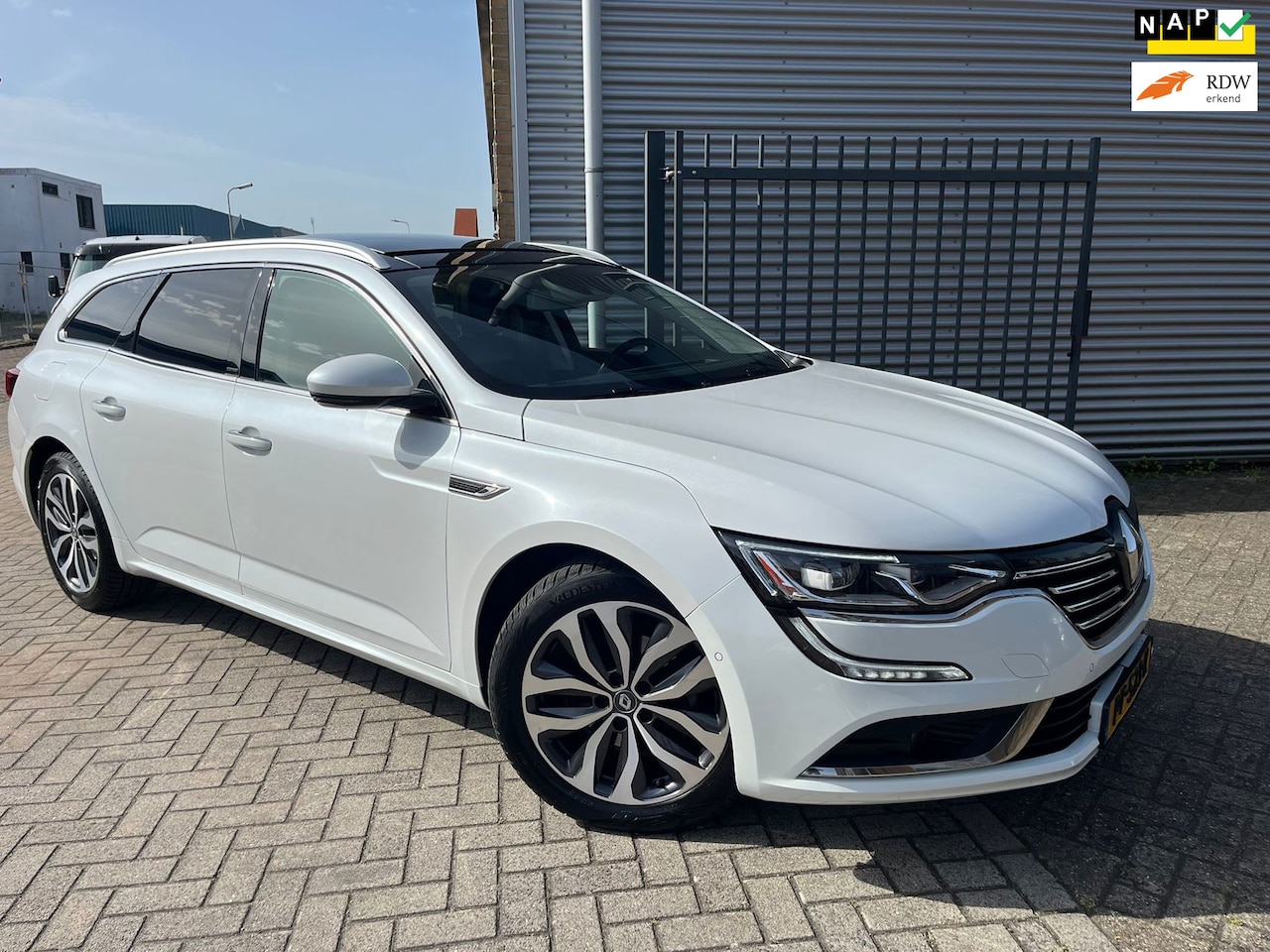 Renault Talisman Estate - 1.6 TCe Intens|4control|Pano|Navi|Camera|PDC|Clima| - AutoWereld.nl