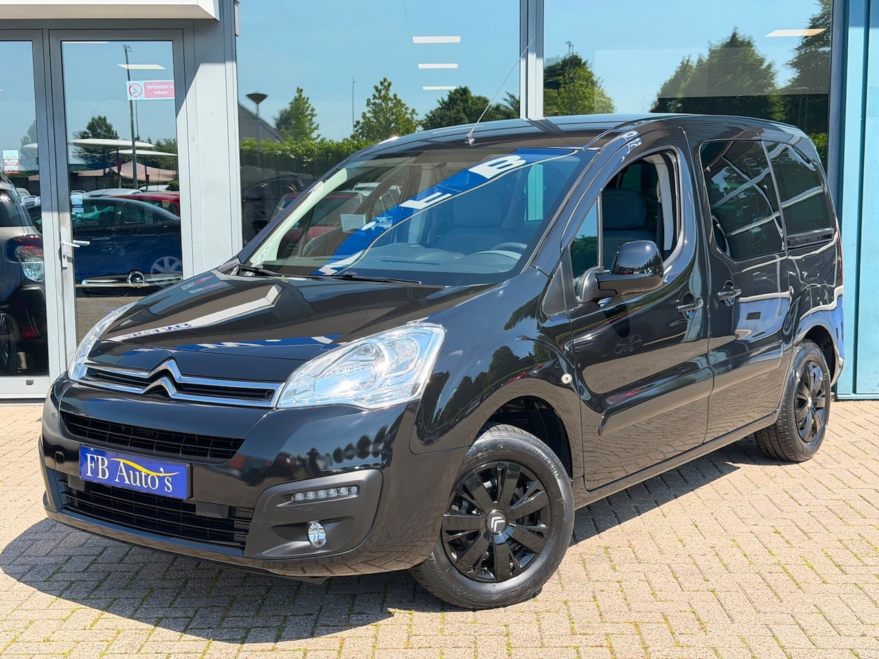 Citroën Berlingo - 1.2 PureTech Feel Airco Cruise - AutoWereld.nl