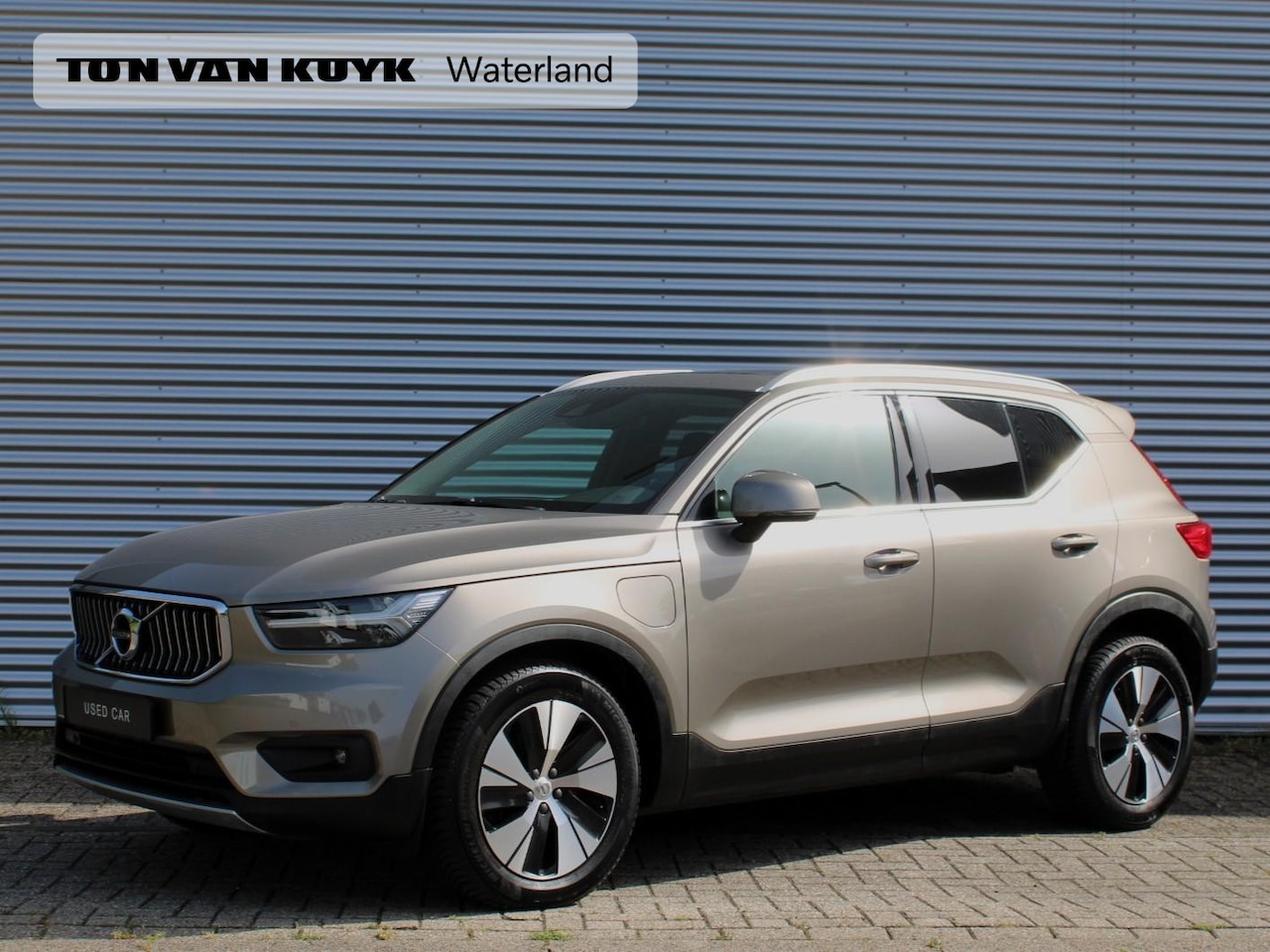 Volvo XC40 - 1.5 T5 Recharge Business Pro Automaat / Panoramadak / Privacy Glass / Trekhaak / All seaso - AutoWereld.nl