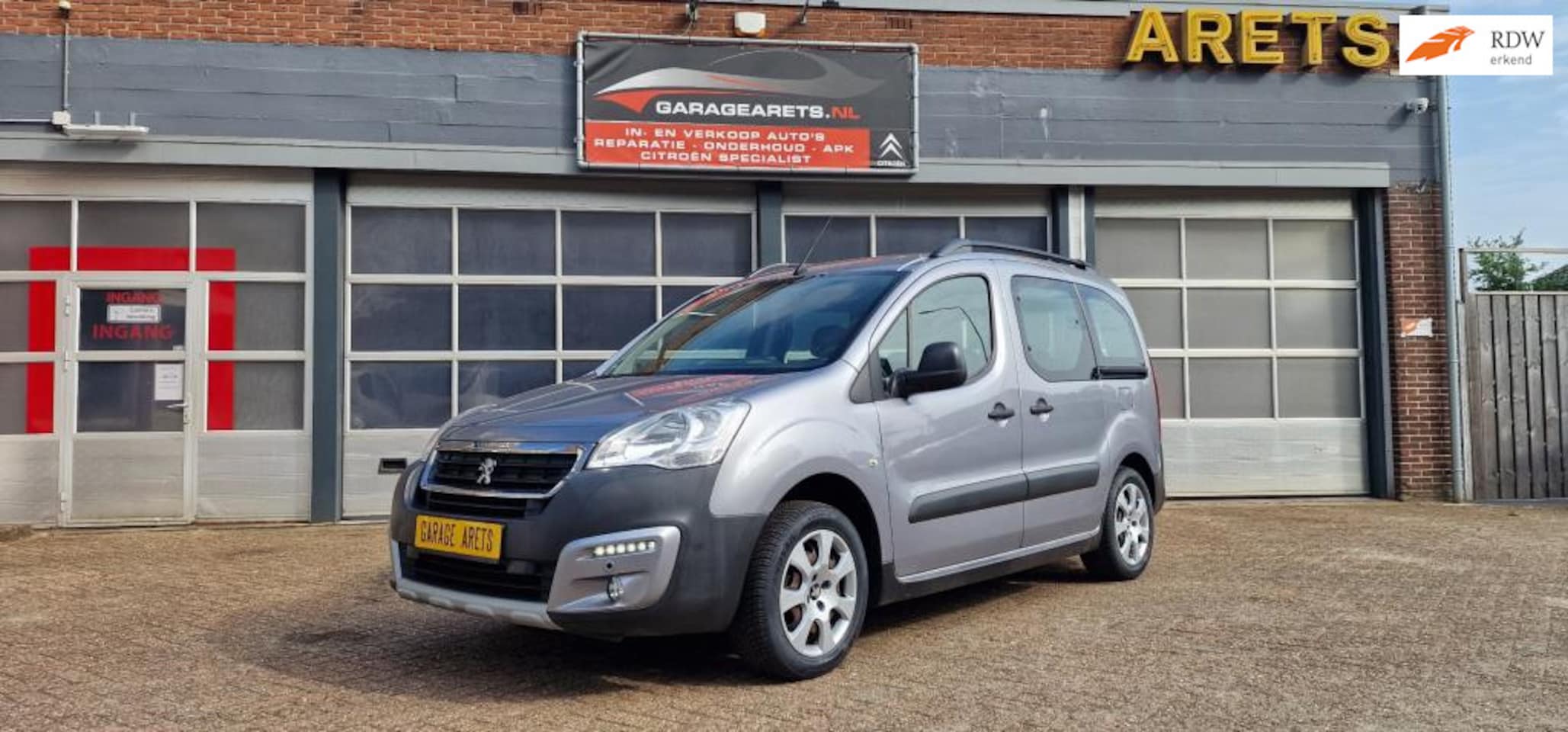 Peugeot Partner Tepee - 1.2 PureTech Active 1.2 PureTech Active - AutoWereld.nl