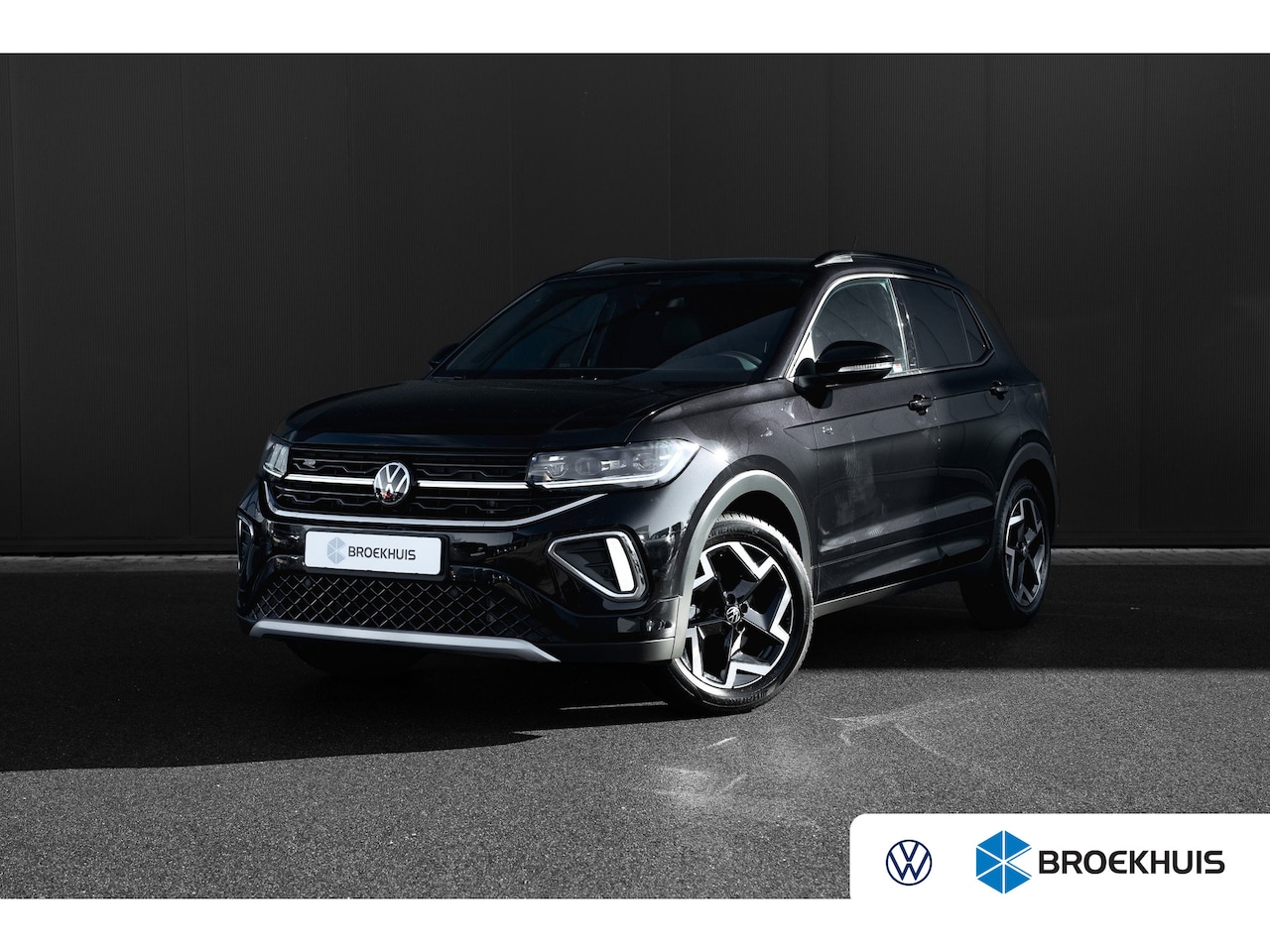 Volkswagen T-Cross - 1.5 TSI DSG R-Line Edition | Camera | Trekhaak | IQ. Light | - AutoWereld.nl