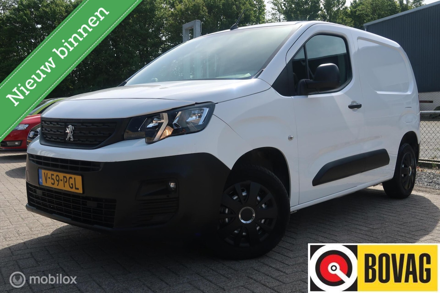 Peugeot Partner - bestel 1.2 PureTech Premium - AutoWereld.nl
