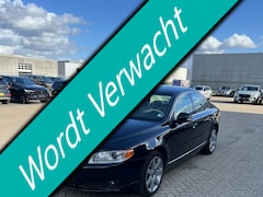 Volvo S80 - 3.2 Summum 238pk 1e eig. Leder Navi Xenon Trekhaak Historie