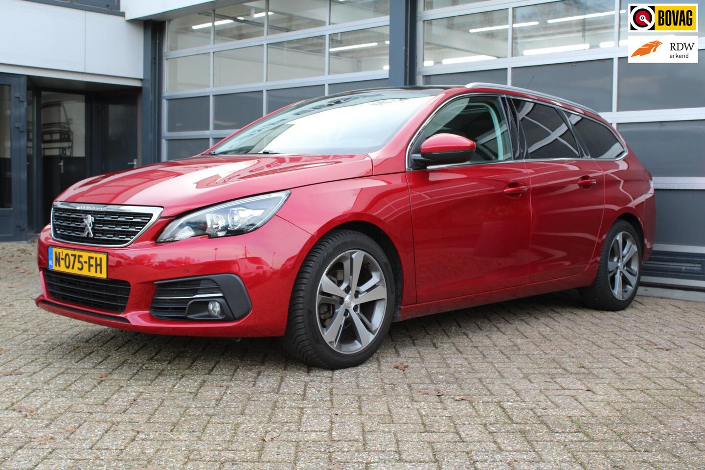 Peugeot 308 SW - 1.5 BlueHDi Blue Lease GT-Line 1.5 BlueHDi Blue Lease GT-Line - AutoWereld.nl