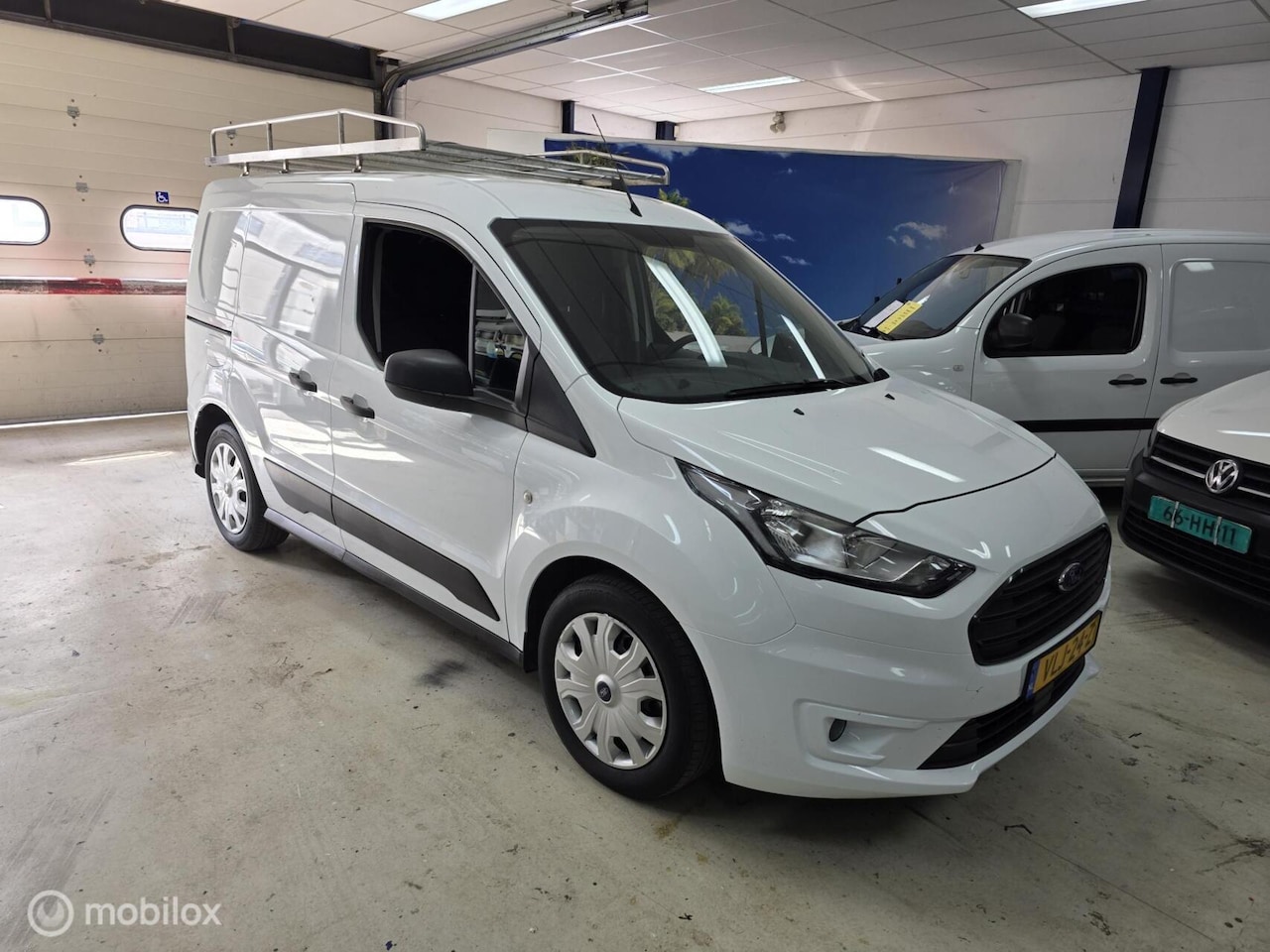 Ford Transit Connect - 1.5 EcoBlue L1 airco 6 bak imperiaal - AutoWereld.nl