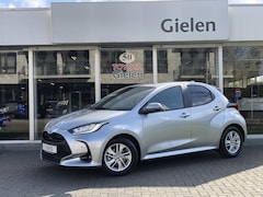 Toyota Yaris - 1.5 Hybrid Dynamic Plus | Trekhaak, Dodehoekherkenning, Parkeersensoren, LED, Stoelverwarm
