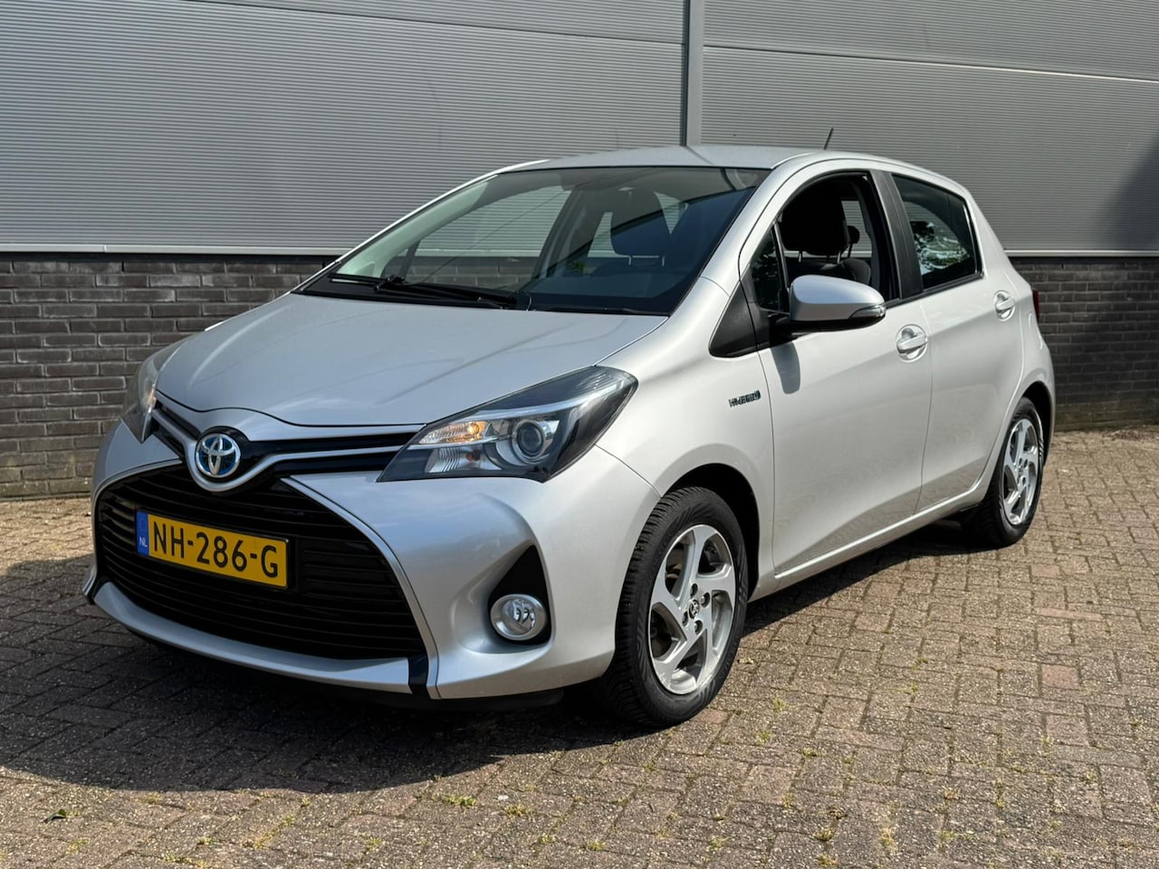 Toyota Yaris - 1.5 Hybrid Trend Limited + Fietsendrager beugel - AutoWereld.nl