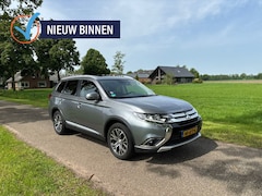 Mitsubishi Outlander - 2.0 Instyle 4WD | 7-persoons | Leder | Schuifdak | Trekhaak | Ca