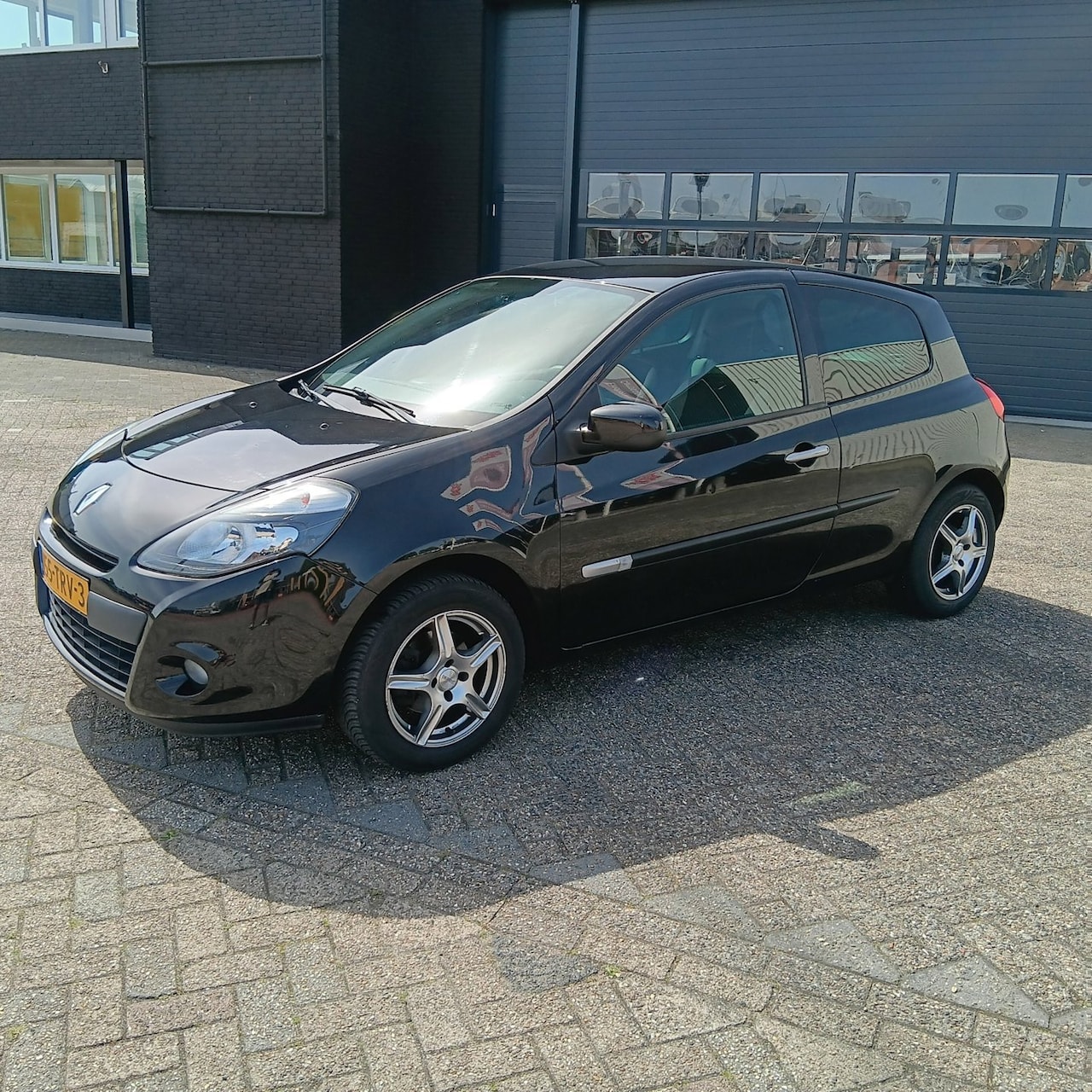 Renault Clio - 1.2 Authentique 1.2 Authentique - AutoWereld.nl