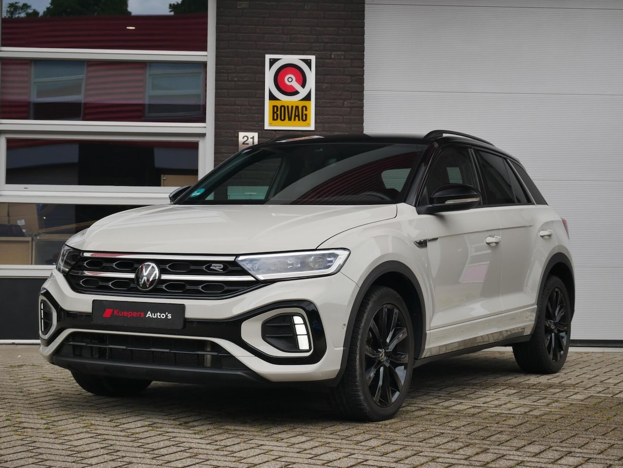 Volkswagen T-Roc - 1.5 TSI R-Line Camera| Ascot Grey| TwoTone| IQ - AutoWereld.nl