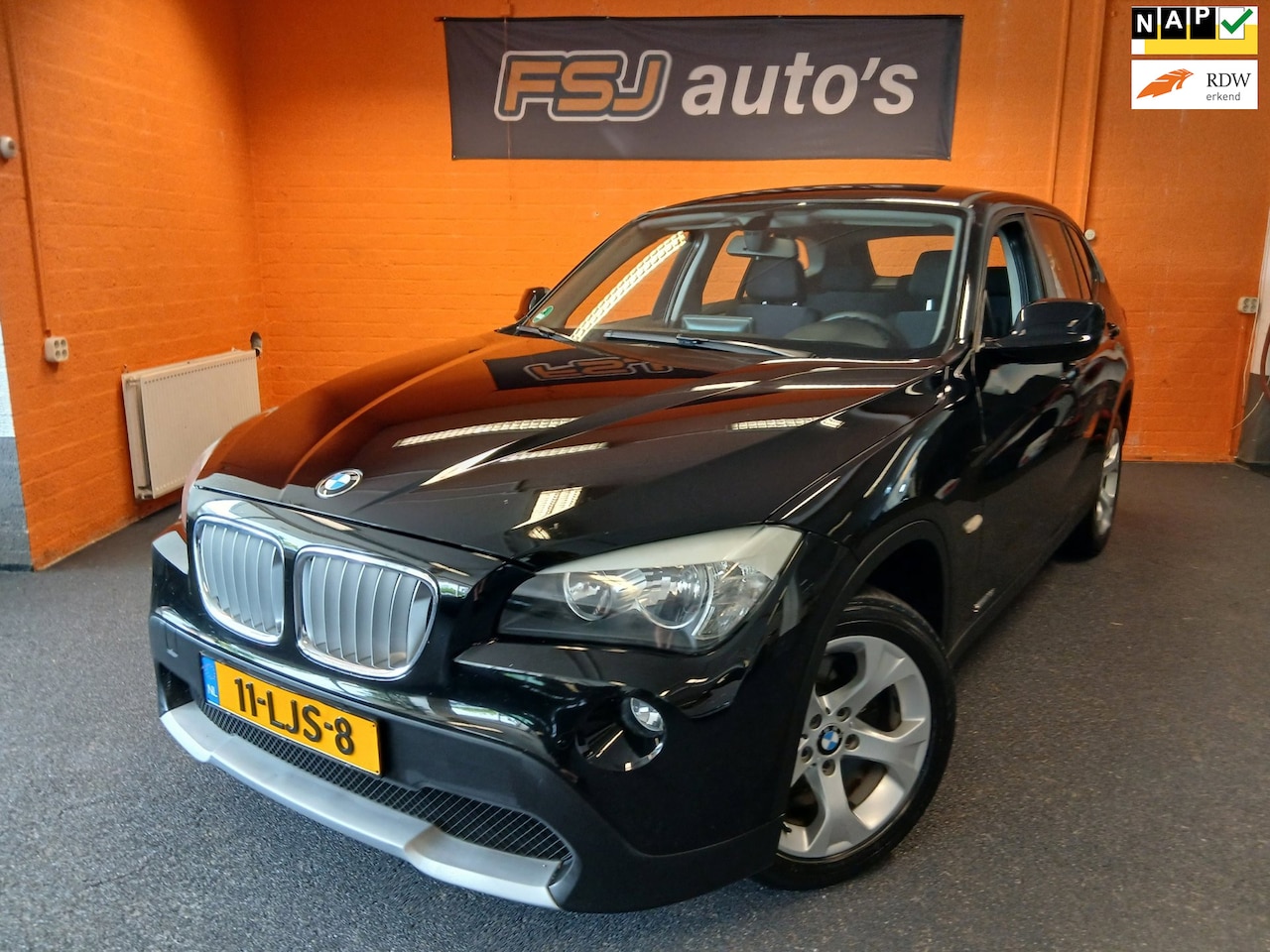 BMW X1 - SDrive18i / 150PK / AIRCO / CAMERA / CRUISE / NAVI - AutoWereld.nl