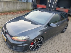 Volkswagen Golf - 2.0 TSI GTI Performance DSG