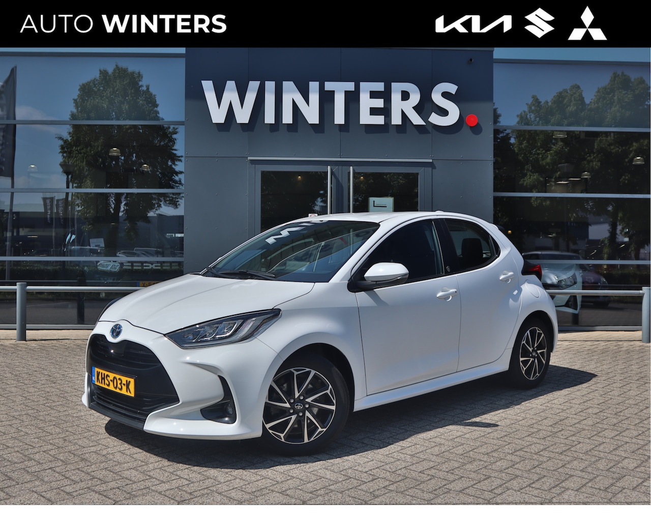 Toyota Yaris - 1.5 Hybrid 115 First Edition | Adaptieve Cruise Control | Camera | Climate Control | Keyl - AutoWereld.nl