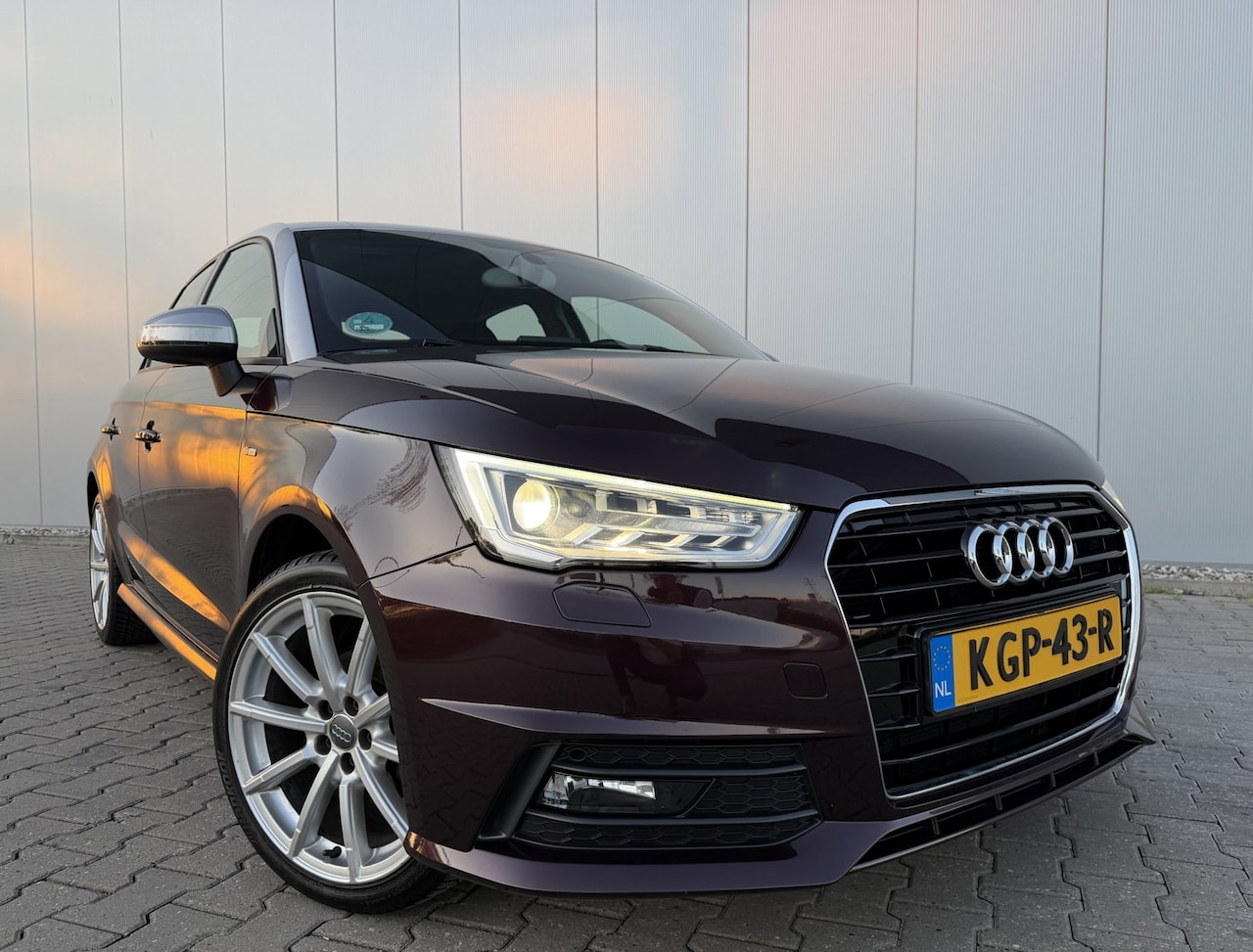 Audi A1 Sportback - 1.0 TFSI 95PK S-LINE Automaat LED - AutoWereld.nl