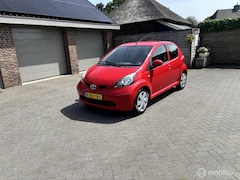 Toyota Aygo - 1.0-12V +