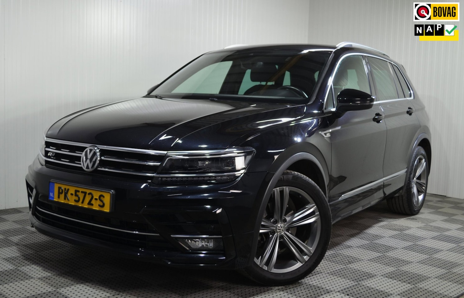 Volkswagen Tiguan - 1.4 TSI Comfortline Business R-Line / Carplay / Trekhaak / NL auto - AutoWereld.nl