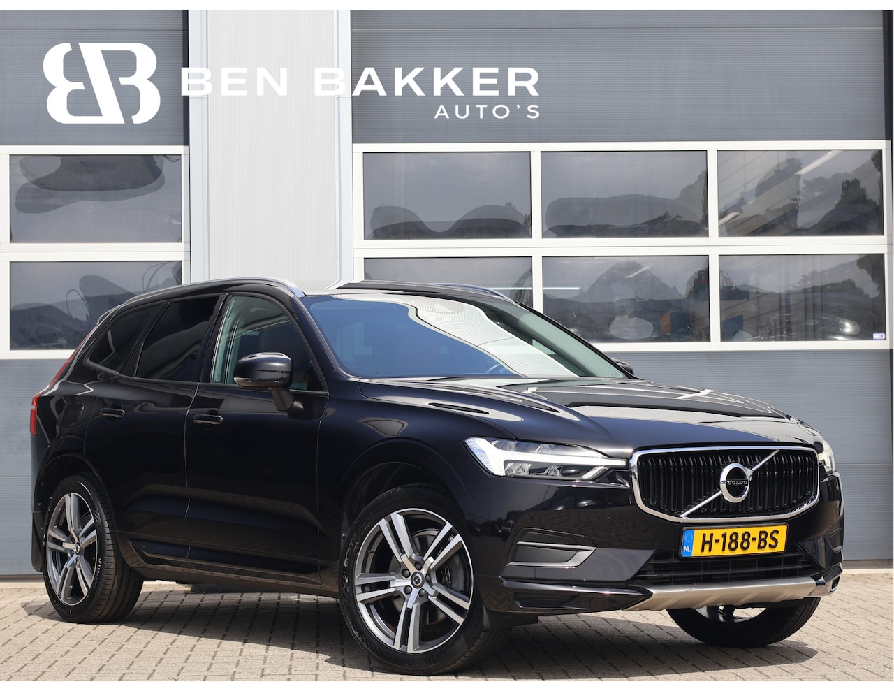 Volvo XC60 - 2.0 T4 Momentum Pro Polestar Engineered | Bruin Leder | Trekhaak 2.300KG | Camera | CarPla - AutoWereld.nl