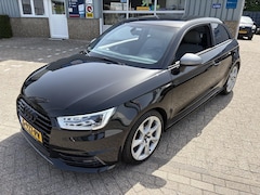 Audi A1 Sportback - 1.0 TFSI 95pk S Line Edition - Navigatie - Parkeersensoren