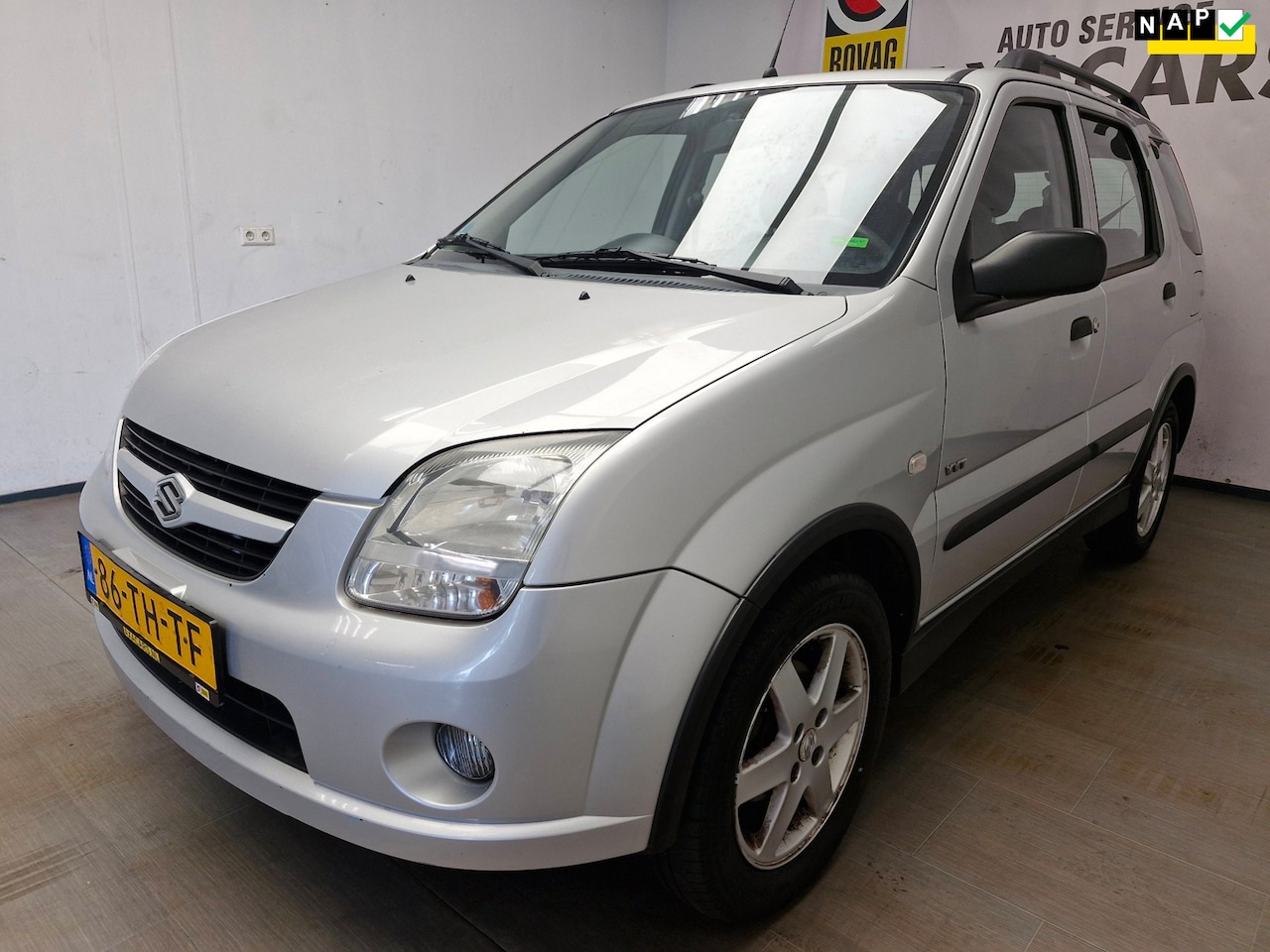 Suzuki Ignis - 1.5-16V Exclusive AIRCO ! NIEUWE APK ! RIJD PERFECT ! - AutoWereld.nl