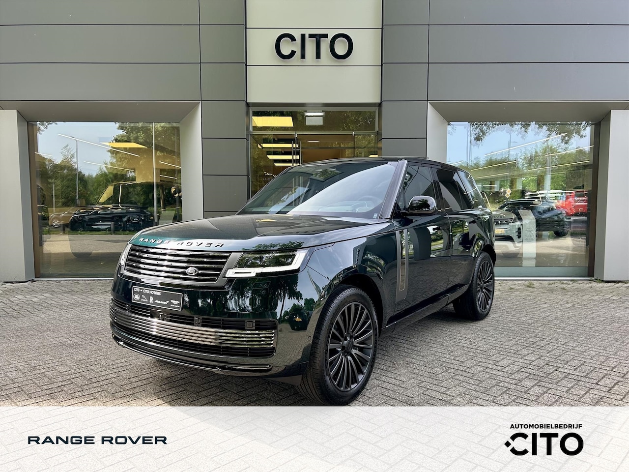 Land Rover Range Rover - P550e PHEV AWD SV - British Racing Green - AutoWereld.nl