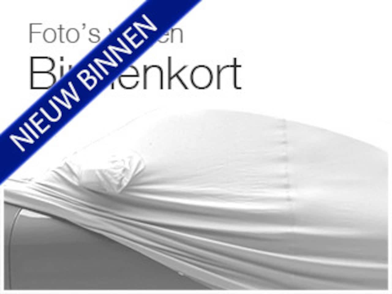 Volvo XC90 - 3.2 AWD Sport Airco Cr-Control 7-Persoons Youngtimer - AutoWereld.nl