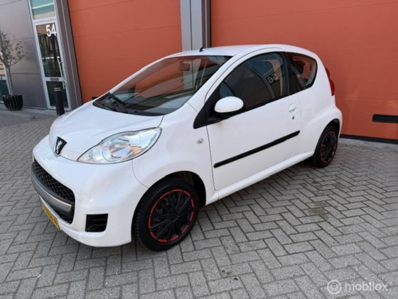 Peugeot 107 - 1.0-12V XS 3DRS- 141.000 KM NAP-AIRCO - AutoWereld.nl