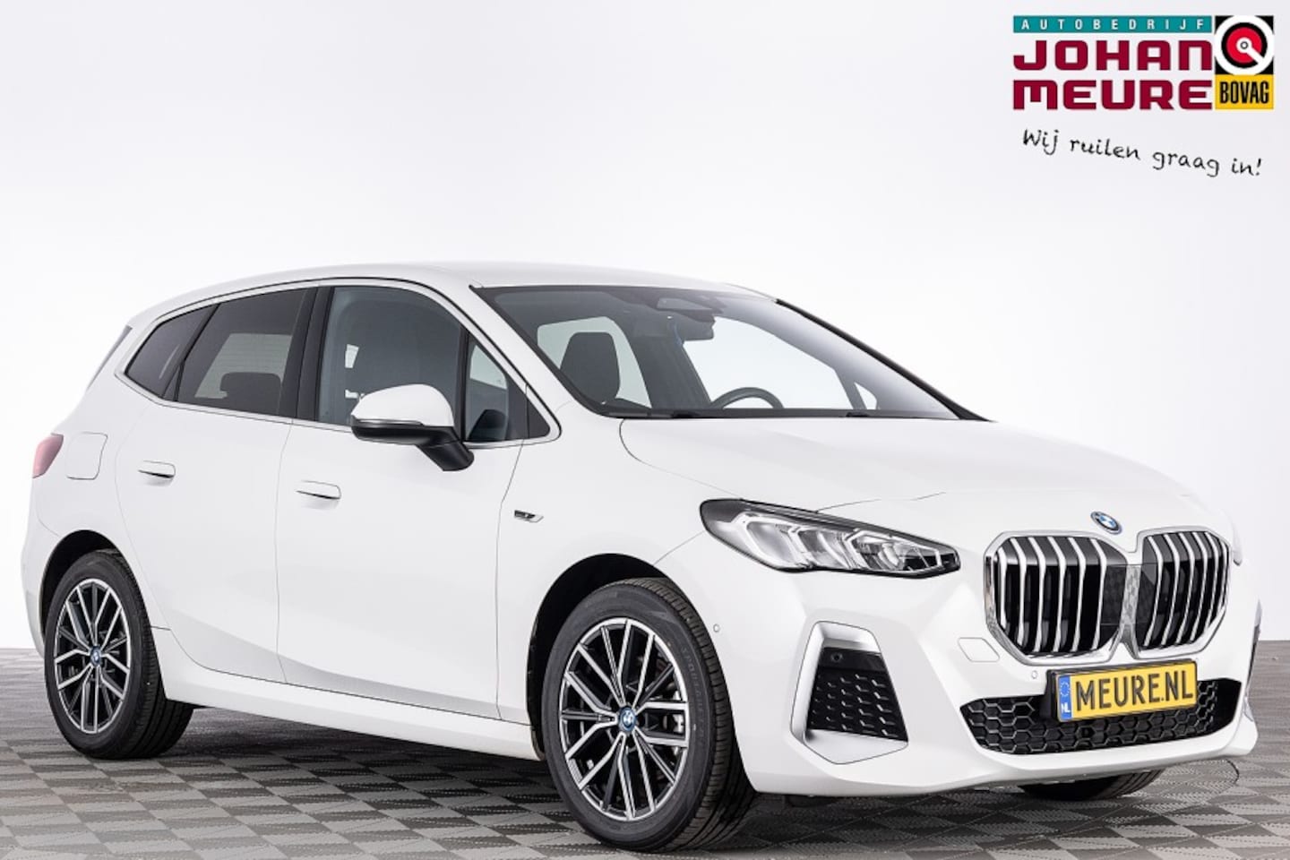 BMW 2-serie Active Tourer - 225 e xDrive M Sport | Half LEDER | SFEER | CAMERA | ECC -2e PINKSTERDAG OPEN!- - AutoWereld.nl