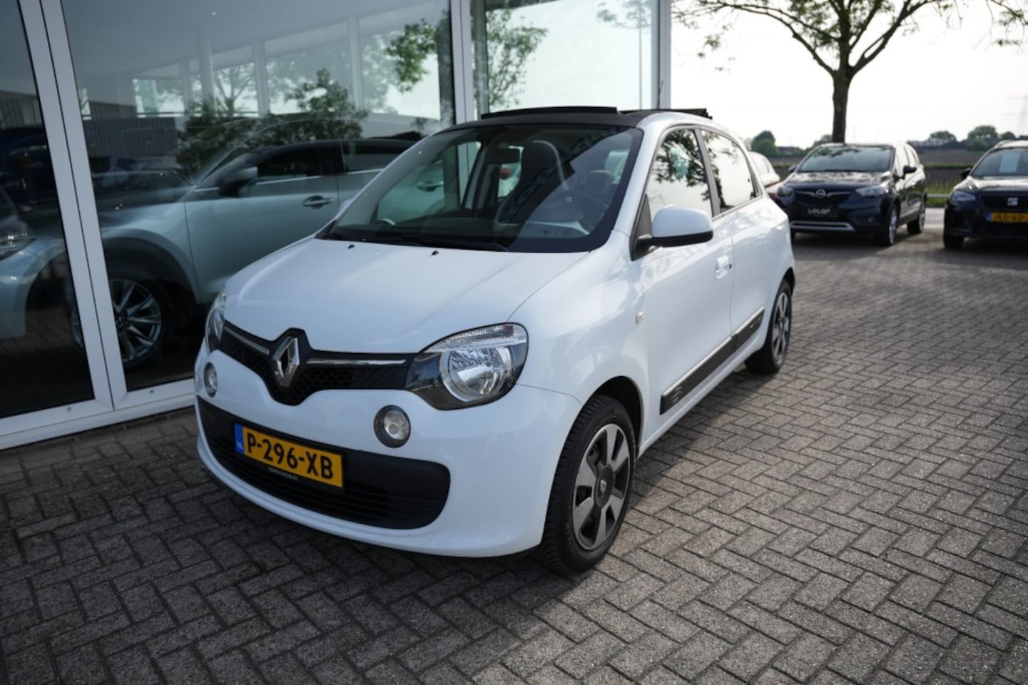 Renault Twingo - 1.0 SCE LIMITED-Open Dak, Airco - AutoWereld.nl