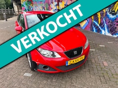 SEAT Ibiza ST - 1.2 TSI Sport benzine airco verwarmde stoelen 197d km boeken aanwezig. lichte schade rijd
