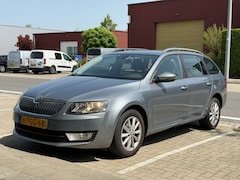 Skoda Octavia - 1.6 TDI 105PK Automaat DSG Navi 2x PDC