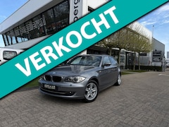 BMW 1-serie - 116i PANORAMADAK l NAVIGATIE l CLIMA l STOELVERWARMING