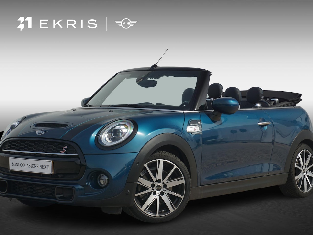 MINI Cabrio - Cooper S Sidewalk Edition | Stoelverwarming | Achteruitrijcamera |  Harman Kardon - AutoWereld.nl