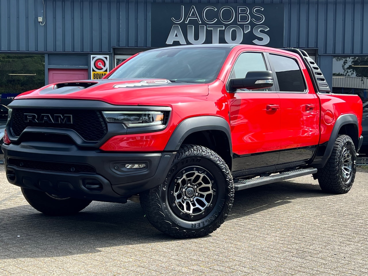 Dodge Ram 1500 - 6.2 V8 4x4 Crew Cab TRX 6.2 V8 4x4 Crew Cab TRX - AutoWereld.nl