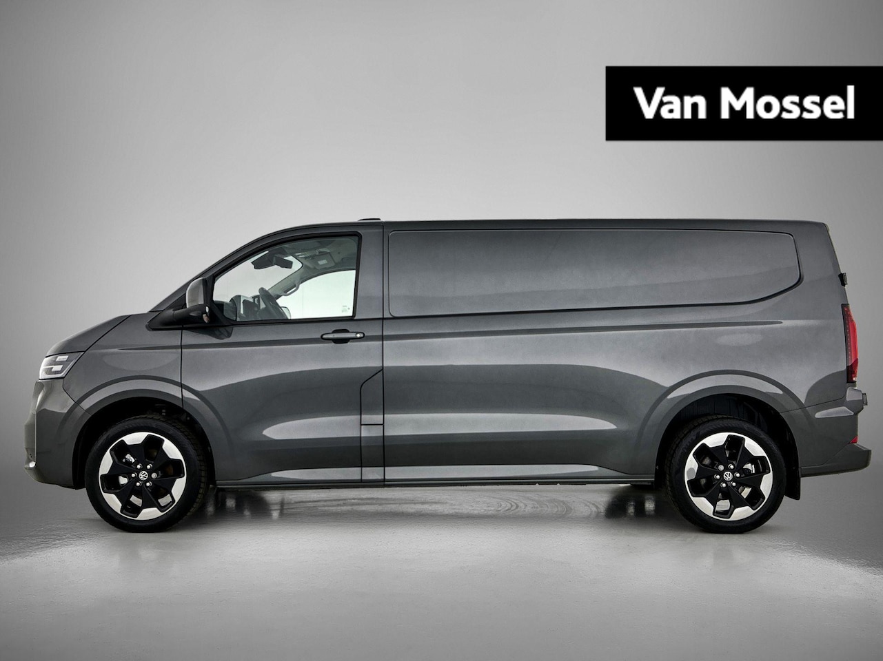 Volkswagen e-Transporter - Bulli L2H1 218PK | Airco | Camera | DAB+ | Apple Carplay | Trekhaak | Adaptive cruise cont - AutoWereld.nl