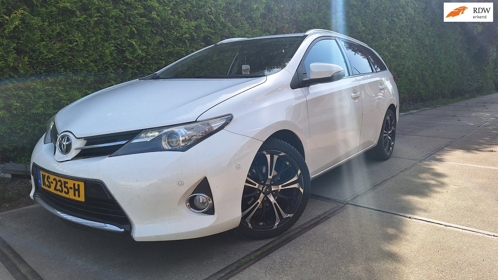 Toyota Auris Touring Sports - 1.4D Aspiration 1.4D Aspiration - AutoWereld.nl