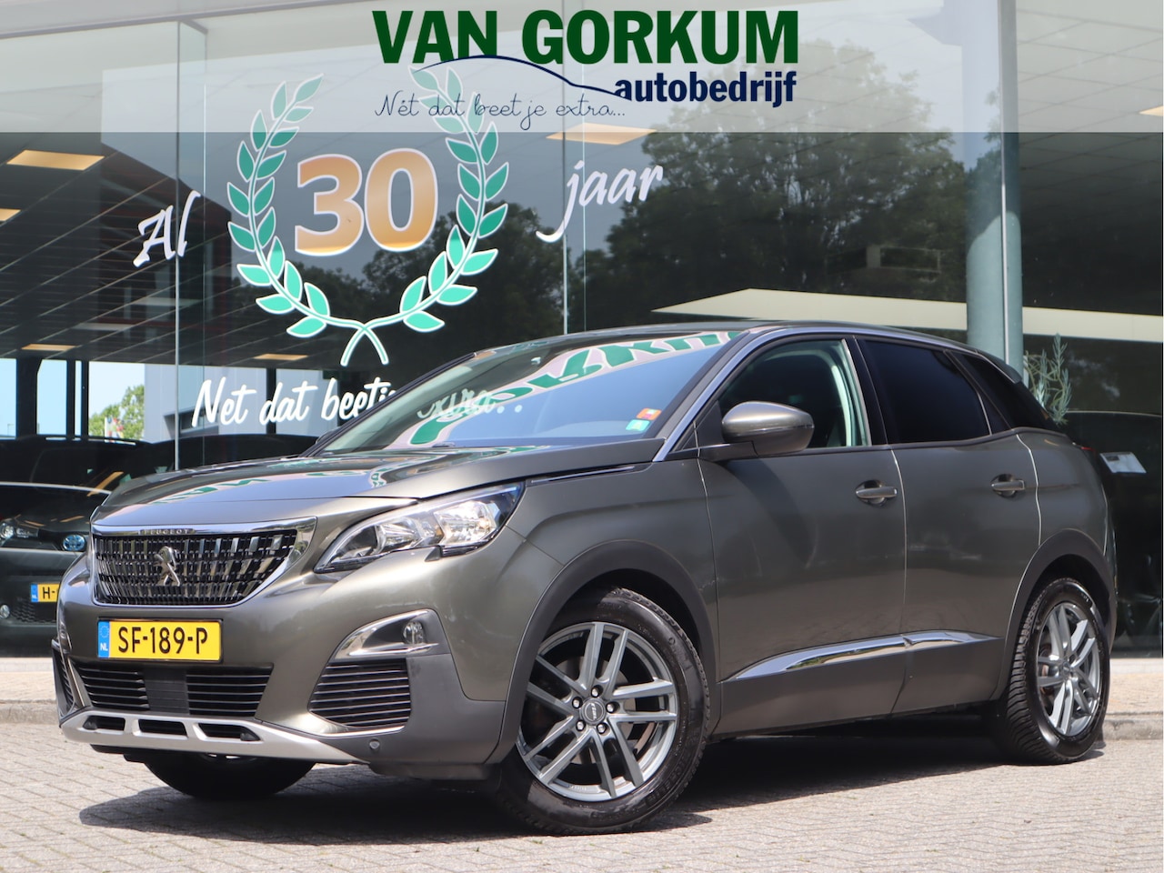 Peugeot 3008 - 1.2 PureTech Blue Lease Premium Airco / Navi / Trekh / Elekramen / All-season banden / Exp - AutoWereld.nl