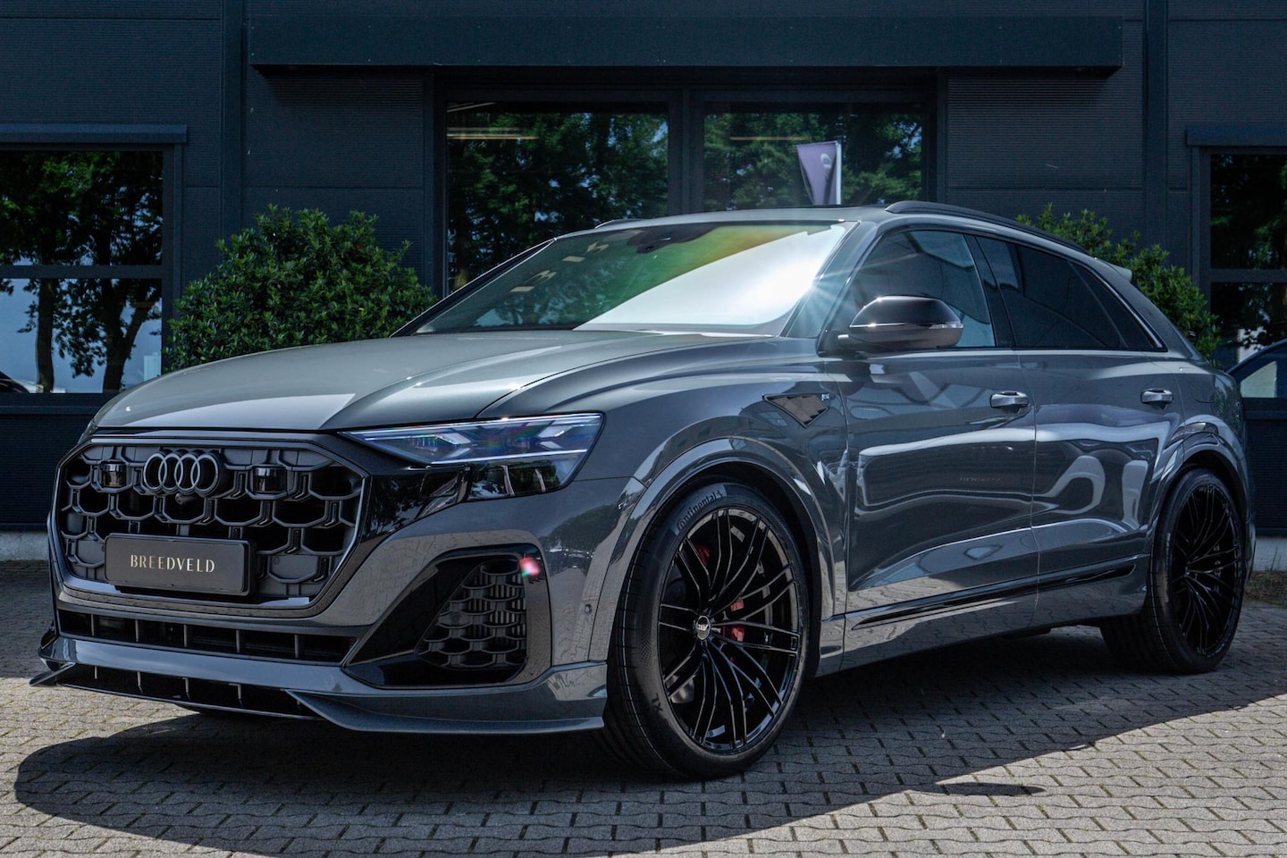 Audi Q8 - 60 TFSI e Competition 490pk, ABT, Nimbus grey, Full-options 2026 - AutoWereld.nl