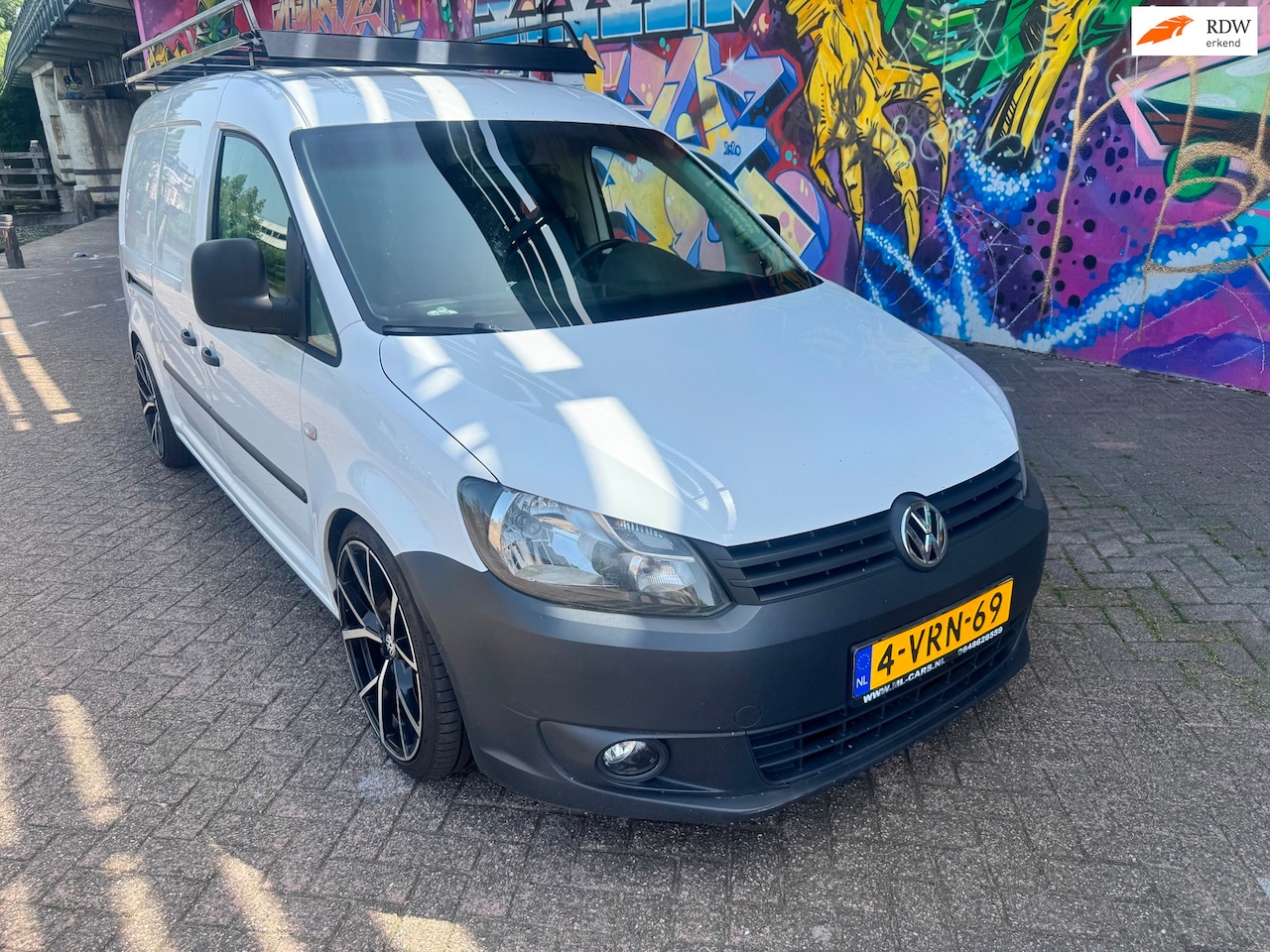 Volkswagen Caddy Maxi - 1.6 TDI leer navi airco 19 inch verlaagd elektrische pakket cruise controle super staat - AutoWereld.nl
