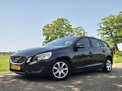 Volvo V60 - 1.6 T3 Kinetic