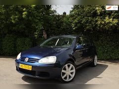 Volkswagen Golf - 1.6 FSI Optive 2