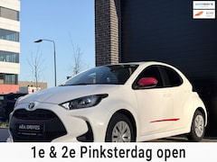 Toyota Yaris - 1.5 VVT-i Dynamic | Slechts 9.050 km | Bouwjaar 2021 | Cruise control | Navigatie | Camera