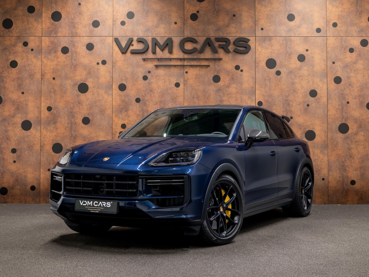 Porsche Cayenne Coupé - 4.0 Turbo E-Hybrid GT | 18-weg | Achterasbest. | Burmester | HUD | Stiksels | - AutoWereld.nl