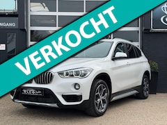 BMW X1 - SDrive20i High Executive /Led/Panorama/Trekhaak