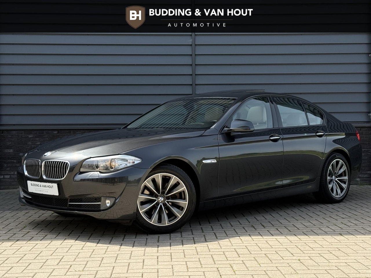 BMW 5-serie - 520i High Executive Pano Leder Navi Climate - AutoWereld.nl